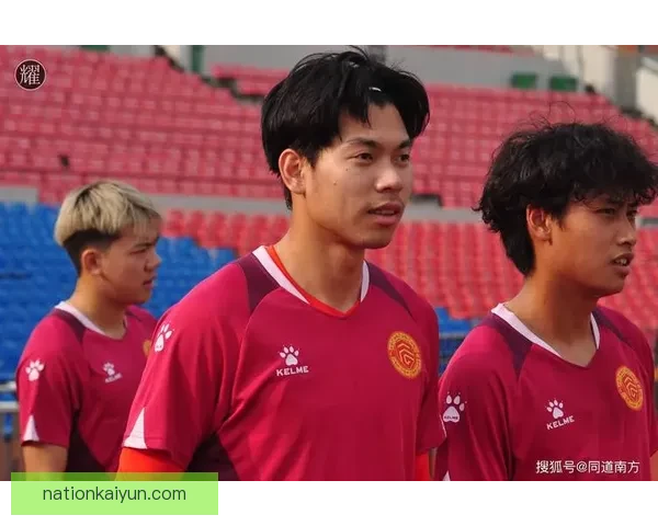 足球本土球员的表现稳健，值得关注未来发展趋势